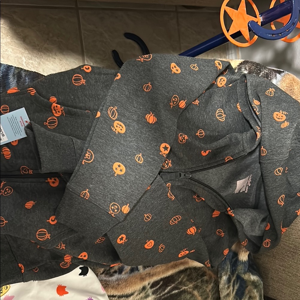 Cat & Jack Gray and Orange Halloween Pumpkin Costume